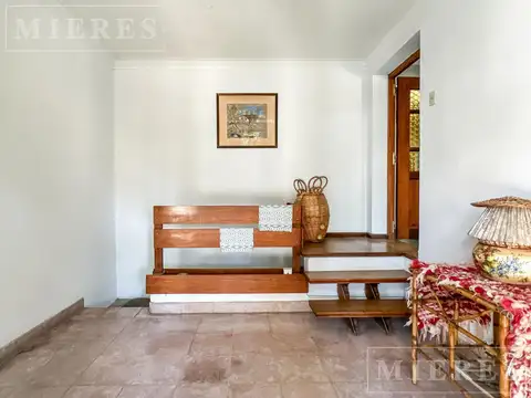 Depto Tipo Casa 6 ambientes con 1 baño