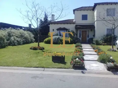 Casa en Venta al Noroeste