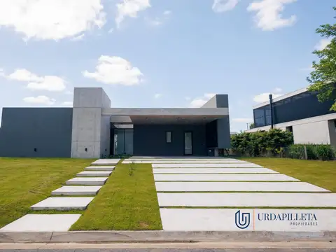 Casa en venta en Pilará - La Calesa- URDAPILLETA PROPIEDADES