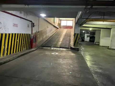 Cochera Fija  en Venta en Caseros, Tres de Febrero, G.B.A. Zona Oeste