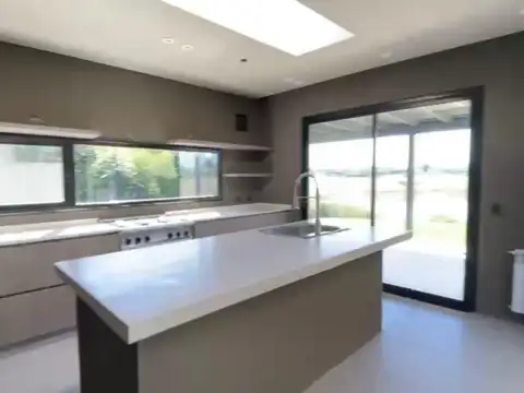 Casa en Venta en San Sebastian, USD 370.000