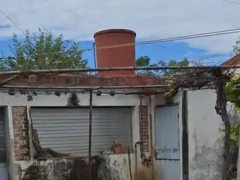 Casa 6 ambientes con 2 baños