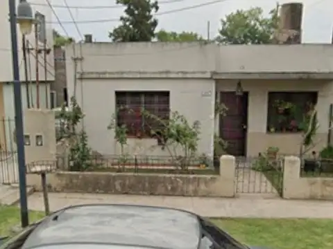 CASA A RECICLAR LOTE 275M2 A POCO DE PANAM Y ACCES
