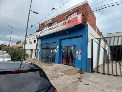 GALPON DEPOSITO Y DEPARTAMENTOS