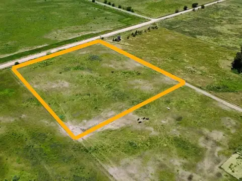 1/2 hectáreas Cerca del polo gastronómico de Tomás Jofré