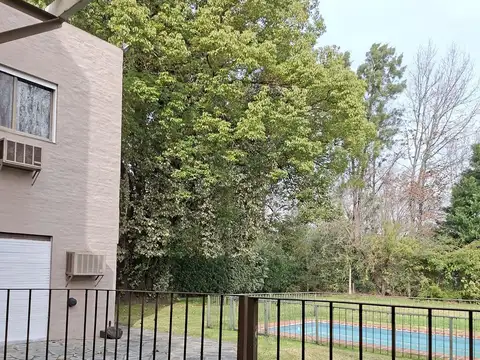 Casa 7 ambientes con 4 baños