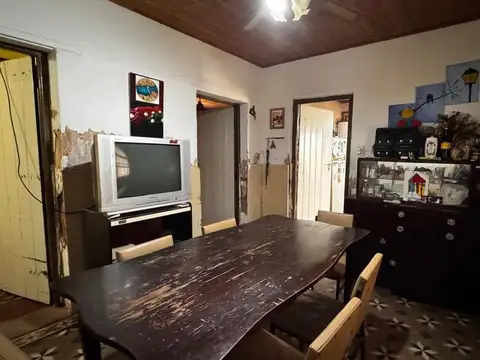 Casa 3 ambientes con 1 baño