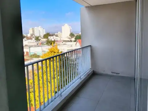 Departamento en Alquiler al Este