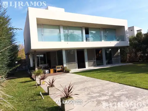 CASA VENTA A LAGUNA. SANTA CATALINA VILLANUEVA. APTO CREDITO.