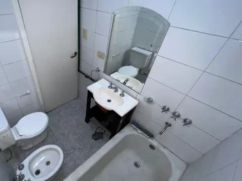 Oficina 3 ambientes con 1 baño