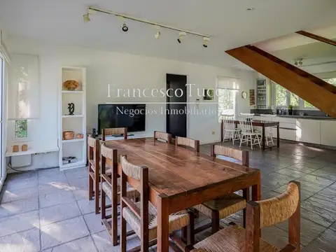 Casa 3 ambientes con 2 baños