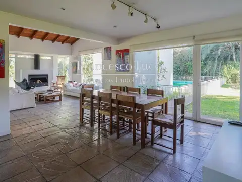 Casa en Venta en Francisco Álvarez, USD 340.000