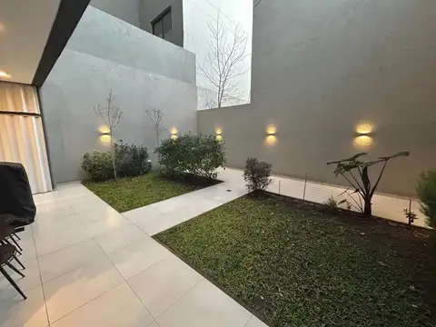 DEPARTAMENTO 3 AMB. PB. A ESTRENAR C/JARDÍN 113M2