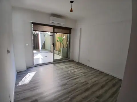 Avda. Fdco. Lacroze 3300