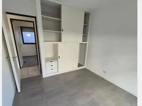 Lavalle 400, Piso 1