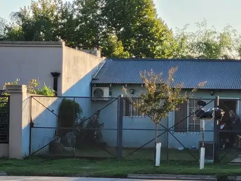 Casa en Venta en San Antonio de Areco, USD 120.000