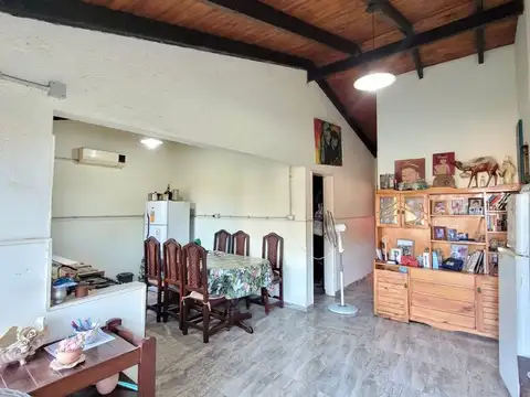Casa 3 ambientes con 1 baño