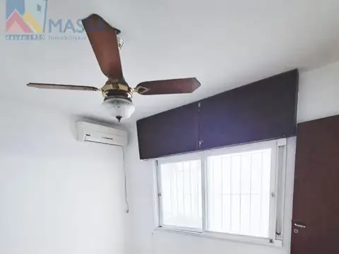 Casa 6 ambientes con 2 baños