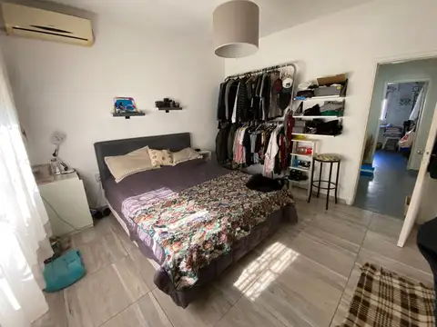 Casa 6 ambientes con 2 baños