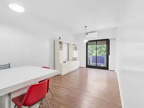 Venta departamento 2 ambientes  con balcon. Caballito. Apto Crédito