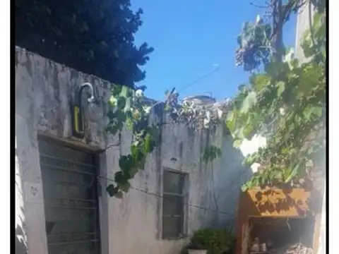 Terreno en Venta en Villa Luzuriaga, USD 98.000