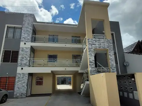 Excelente dpto 3 ambientes c/espacio vehicular  