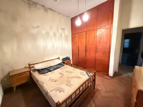 Casa 4 ambientes - única planta / gran jardin y apta ampliac