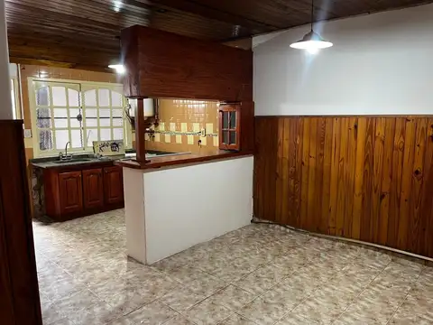 SE ALQUILA PH EN LIBERTAD