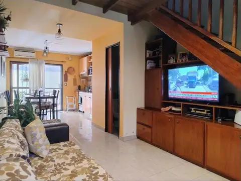 Casa 2 ambientes con 1 baño