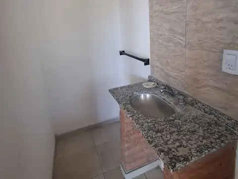 ALQUIER CASA DE 2 DOR ZANJON