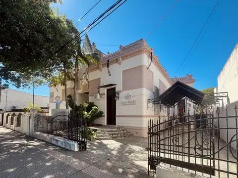 CASA antigua en el centro de Reconquista