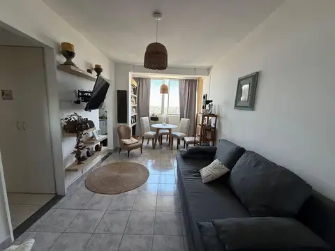 En Venta Departamento de 3 ambientes Colegiales