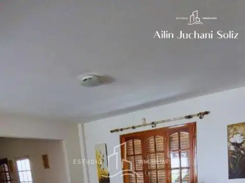 Casa 5 ambientes con 2 baños