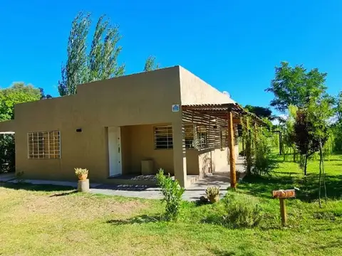 CASA CON PILETA EN RAMA CAÍDA - SAN RAFAEL MENDOZA