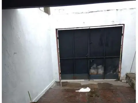 Venta o Permuta .Casa en calle 38 y 45, 3 dormitorios.