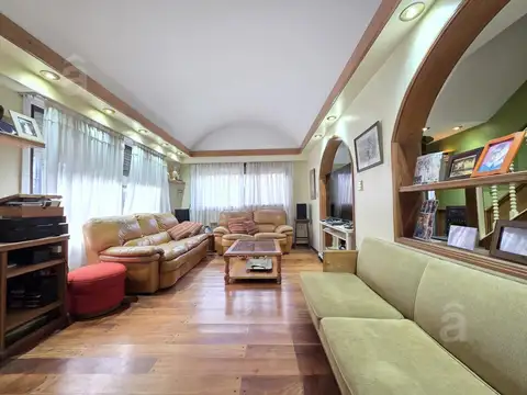 Casa 5 ambientes con 5 baños