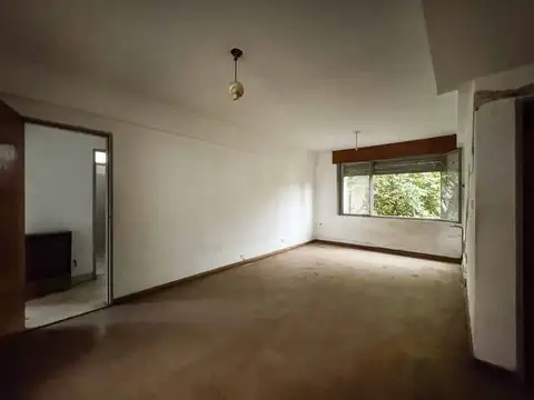 Casa 6 ambientes con 2 baños