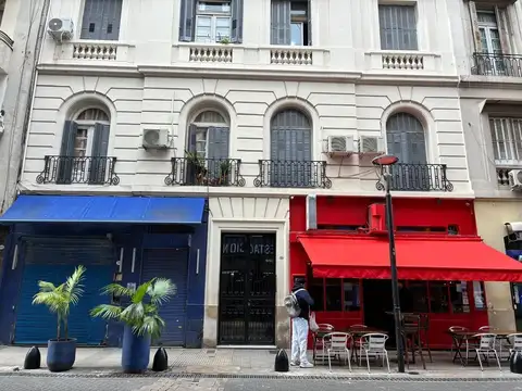 Departamento de dos ambientes amplios en venta en Retiro