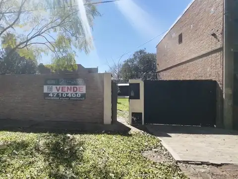 Imperdible! Chalet en venta a metros del rio.