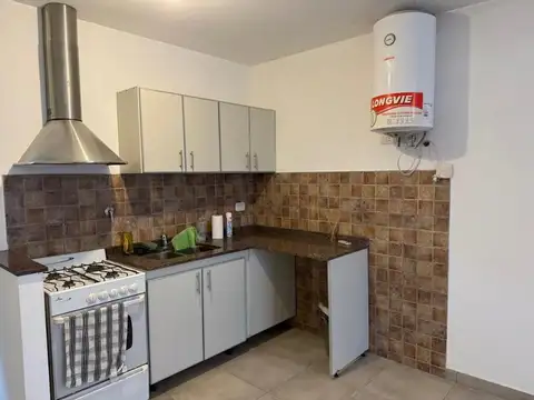 Departamento en Alquiler en Castelar Sur, $ 300.000