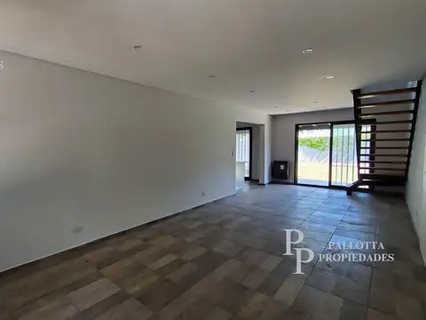 Casa en Venta con 1 cochera