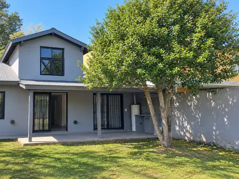 Casa en venta | La Bota | 3 dormitorios | 2 baños | 140m2 cubiertos en 300m2 de terreno
