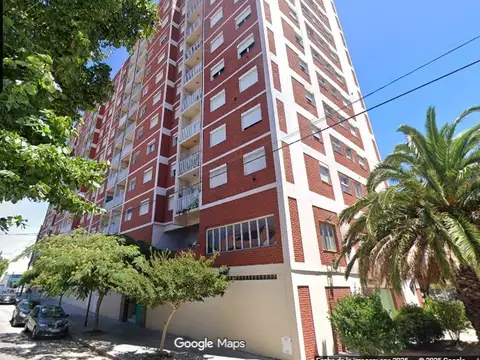 Venta Departamento 4 ambientes con Balcón . RECICLADO. San José 