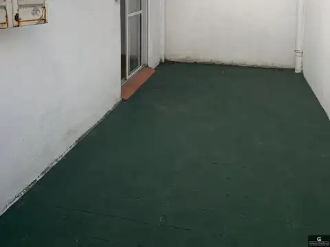 Depto Tipo Casa 4 ambientes con 2 baños