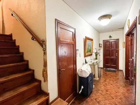 Casa 5 ambientes con 3 baños