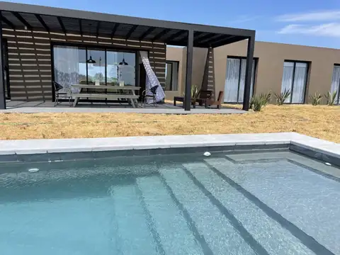 Casa en Venta en La Barra, USD 640.000