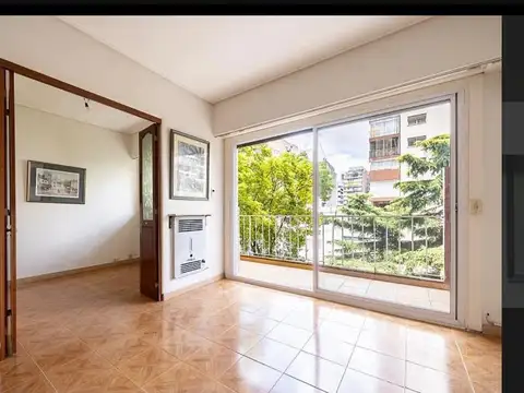 Venta departamento 3 amb con balcon en Rosario 100, Caballito