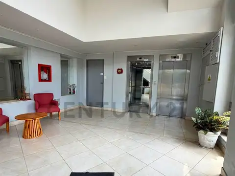 Departamento de 2 dormitorios con cochera y vista a la Laguna Setúbal – Candioti Sur