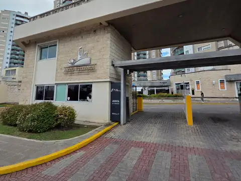 ramon carcano y calle publica 100, Piso 8