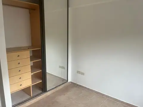 Departamento en Venta en Parque Chacabuco, USD 145.000